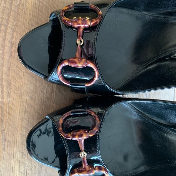 Authentic Gucci patent leather peep toe shoes - Picture 4 of 9